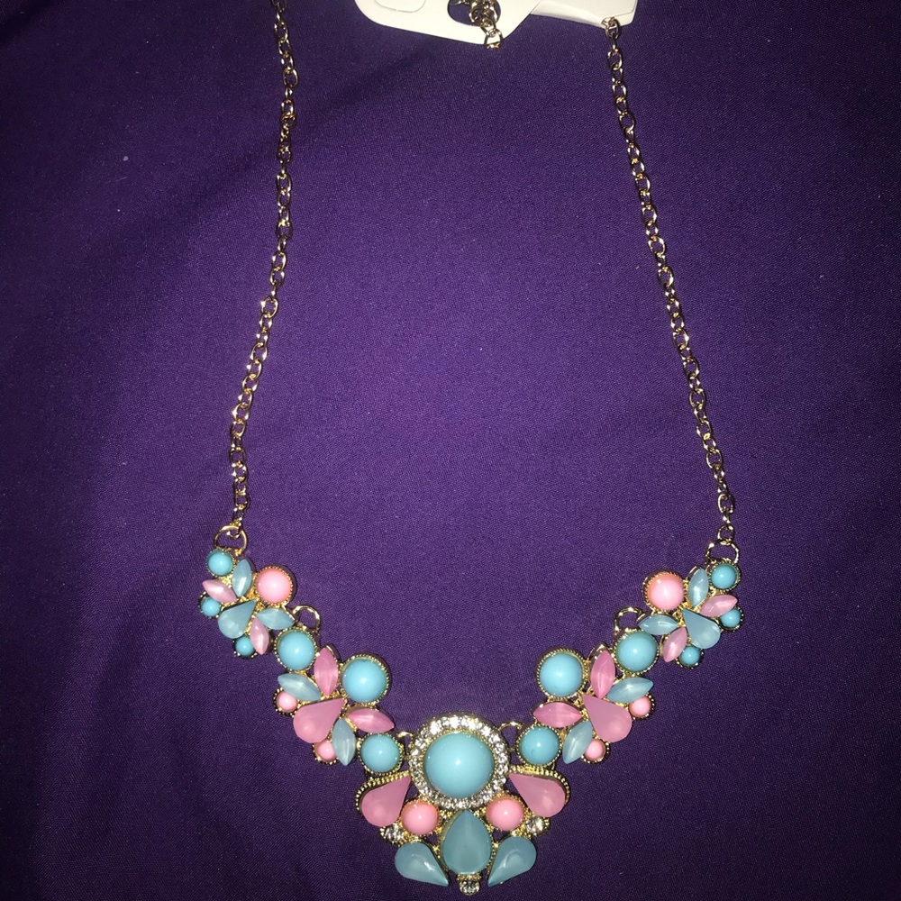 Statement necklace